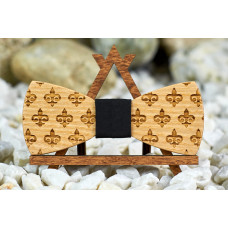 Краватка-метелик "Лілії" з натурального дерева з гравіюванням Краватка-метелик "Лілії" з натурального дерева з гравіюванням