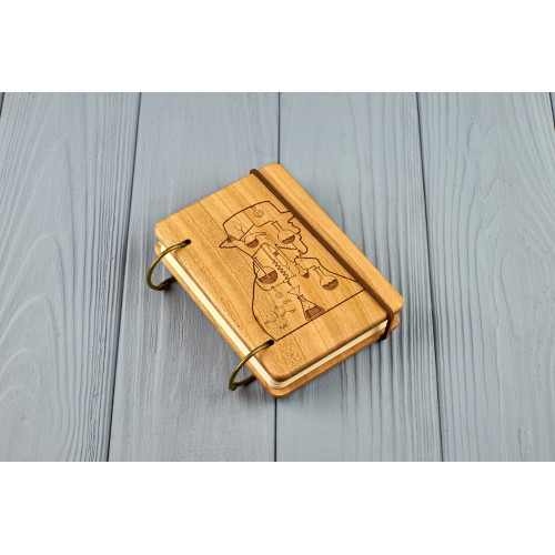 Кишеньковий блокнот з дерева формат А7 на кільцях "У всі тяжкі"