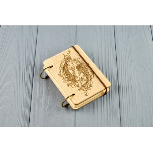 Кишеньковий блокнот з дерева формат А7 на кільцях "Дві риби"