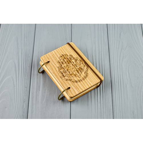 Кишеньковий блокнот з дерева формат А7 на кільцях "Хогвардс"